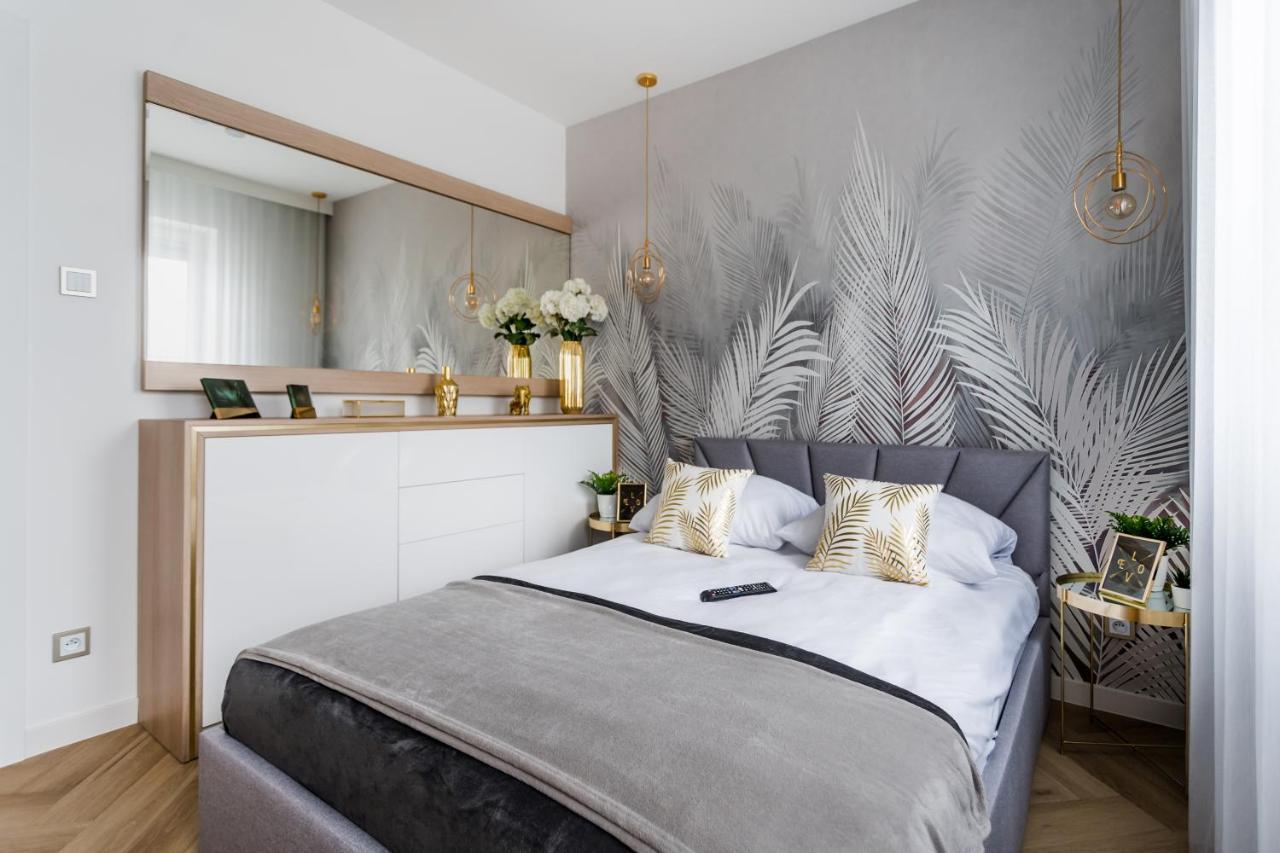 Resinest Apartamenty Jurowiecka J17 Białystok Exteriör bild